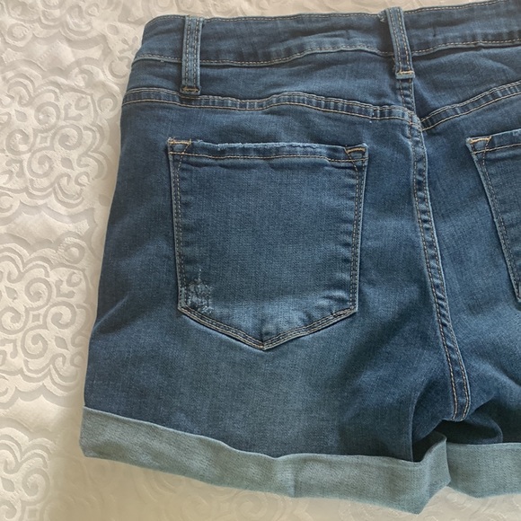 Women’s size 29 Kancan shorts - Picture 8 of 16